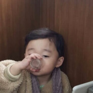 仍然对她满怀期待