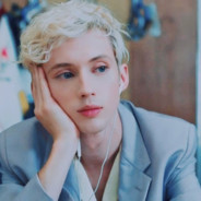 一群太监上青楼