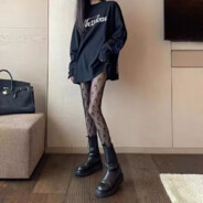 喜欢黑丝性感少妇