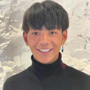 真真爱抽电子烟