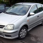 Nissan Almera Tino