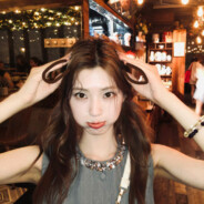 穿黑色毛衣做完美人妻