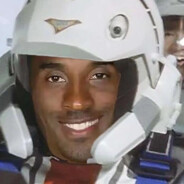 胜利队飞行员牢大