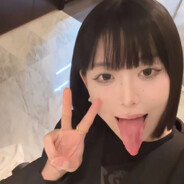 樱岛里有麻衣在爬