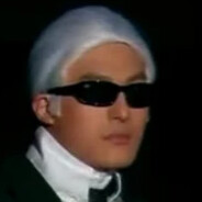 初夕夜街头即将放飞理想的有志青年