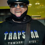 czarnyziomekCASE.GIFT