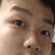 人穷年纪大 看见美女就