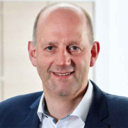 Grüßle, der Roland ! :)