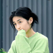 谁渐忘梨花卧满头