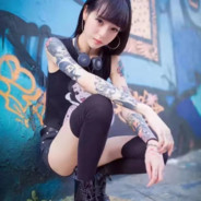 她说她是晒黑的