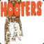 ()) Hooters ))&gt;