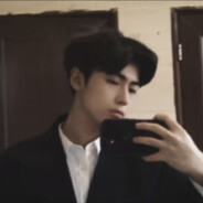 帅帅爱吃坚果拌酸奶