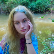 It's Arielleee- 💚