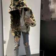 连分别都双手插兜的女人