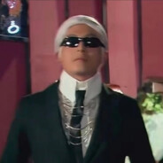 除夕夜街头的有志青年