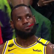 干拉之后玩手机