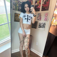 Molly Santana’s feet