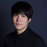 是谁在轮椅上飞行