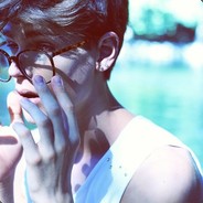 鲸鱼弟弟在微笑c