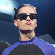 带包荷花再回防