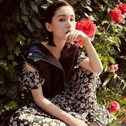 +V看密客偷拍JK恶灵裙底