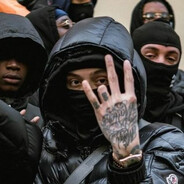 KingQuni_ - steam id 76561199836635152