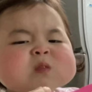 美少女壮士向你比心