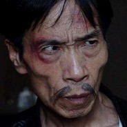 这是一只日常手拿电击器蹲在小角落的皮卡丘