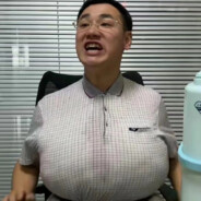 卡车一样的拳头脸上给