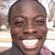 她说她是晒黑的