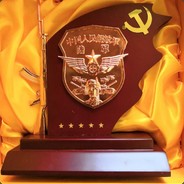 别问！自己看！