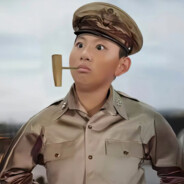 老奶奶单手压枪