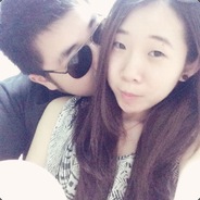 花落肩头倚空楼