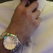 刘丽脸上长新志.