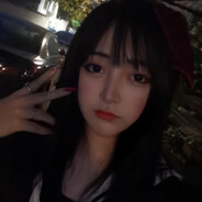 梦里蜗牛说她在暴雨中漫步时伞是倒划天空的船