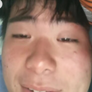 鬼日眯眼的小帅