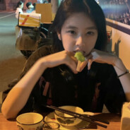 御萝双修黑丝包裹玉足