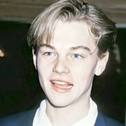 樱花树下影作伴