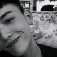 你出现在我诗的每一页