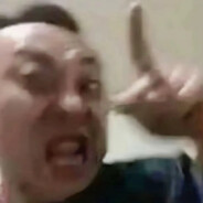 大英警察进小学