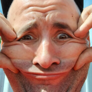  ∩ ( •'_•́ ) ∩