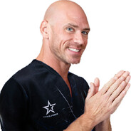 Лысый с Brazzers