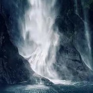 青山隐隐水迢迢