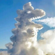 18岁美丽女助教