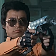 正在进行康复训练的山中队员