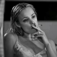 пустует трон