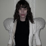 Монстр под кроватью (это я)