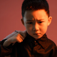 扶老太太闯红灯