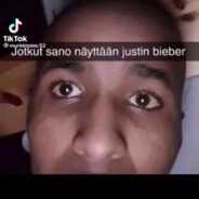 Näytän Justin Bieberilt