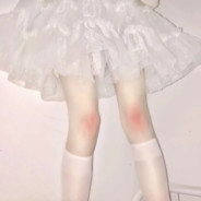 种草莓的抱团兔